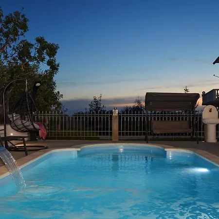 With Heated Pool And Sea View *